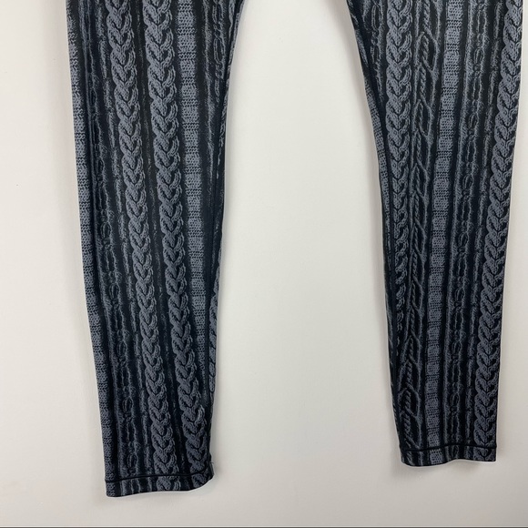 Calia by Carrie Underwood Chain Link Print Leggings Black Grey - Picture 6 of 11